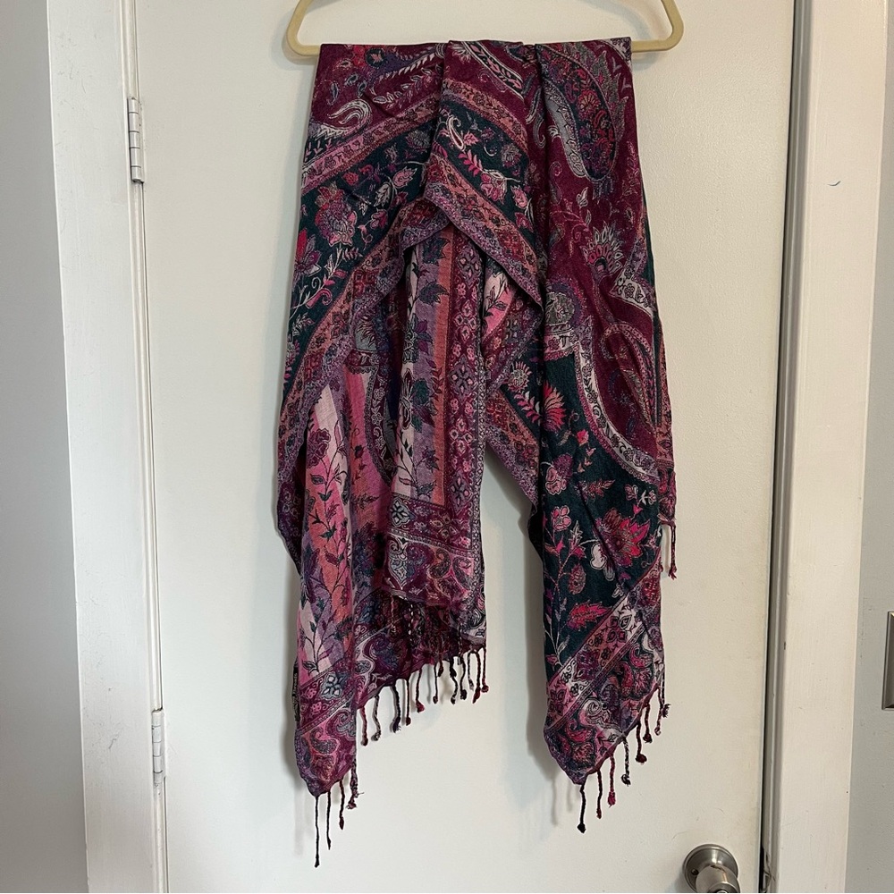 ✨ Sacred Threads Paisley Floral Pashmina Scarf pink purple tassels wrap